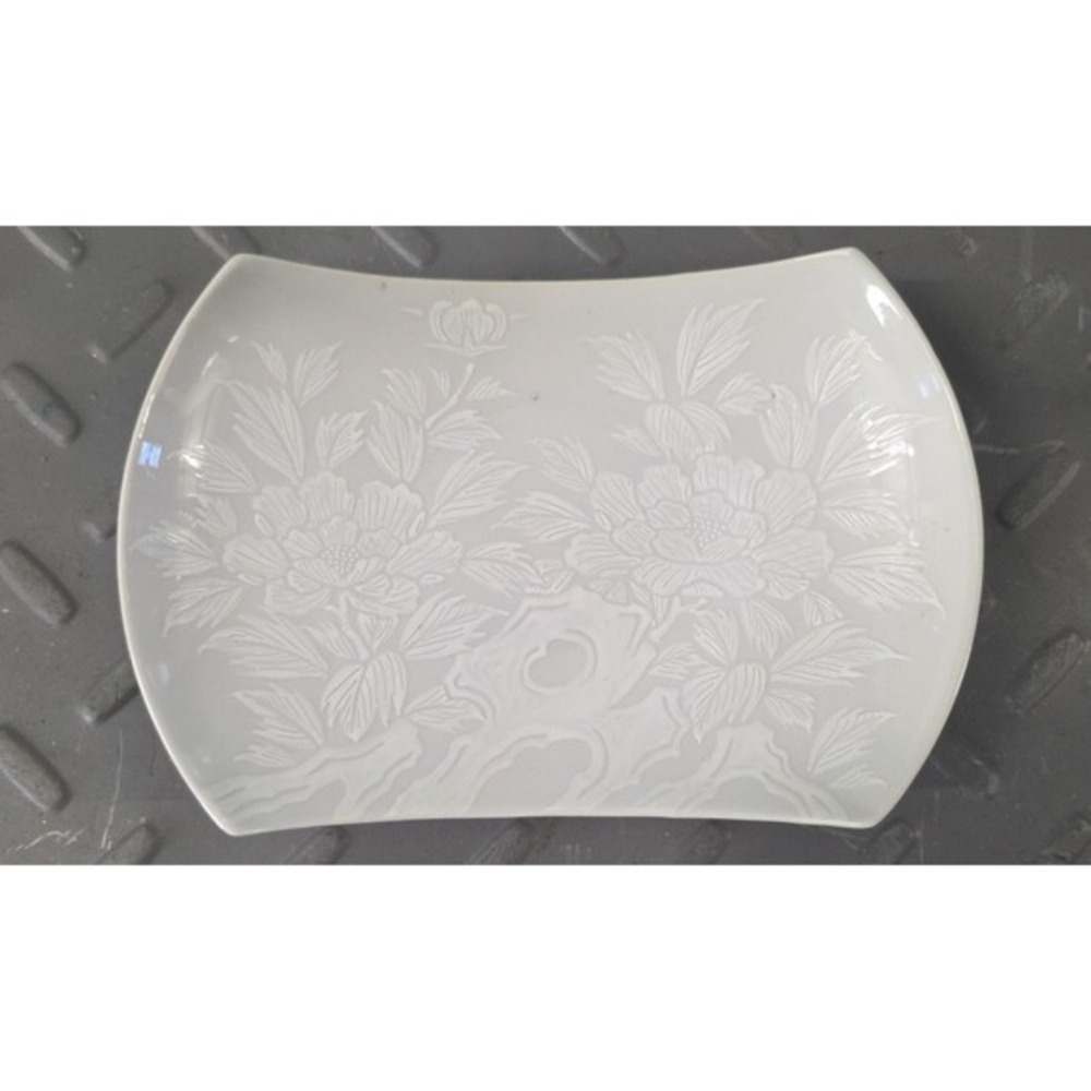 Ceramic Hand Painted Raised Floral Print Trinket Dish Japanese curved plate